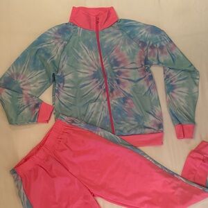 🔸 Girl’s 2-pc playset